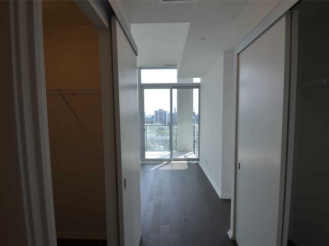 1721 - 8 Hillsdale Ave E