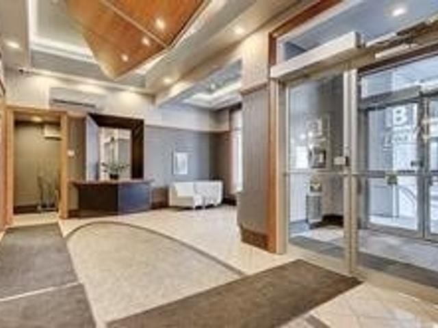 1005 - 8 Wellesley St