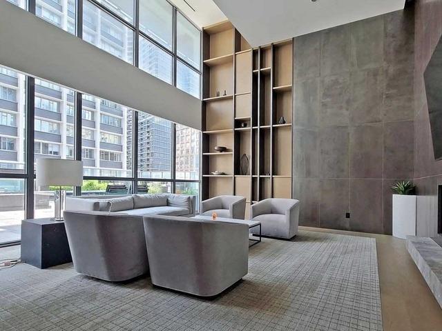 510 - 7 Grenville St