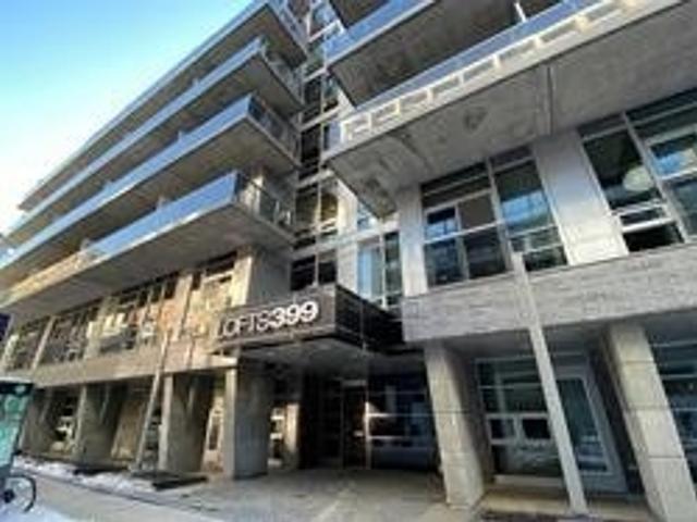 902 - 399 Adelaide St W
