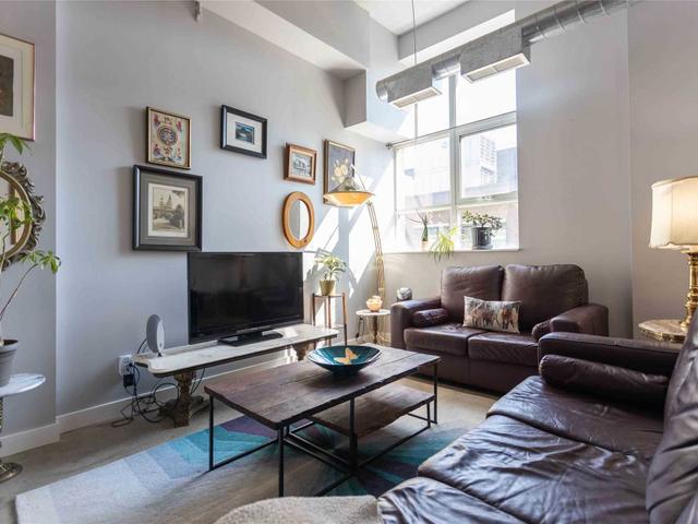 938 - 155 Dalhousie St