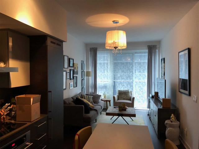 1022 - 1030 King St W