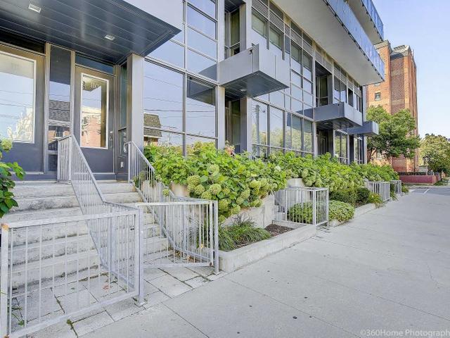 110 - 1030 King St W