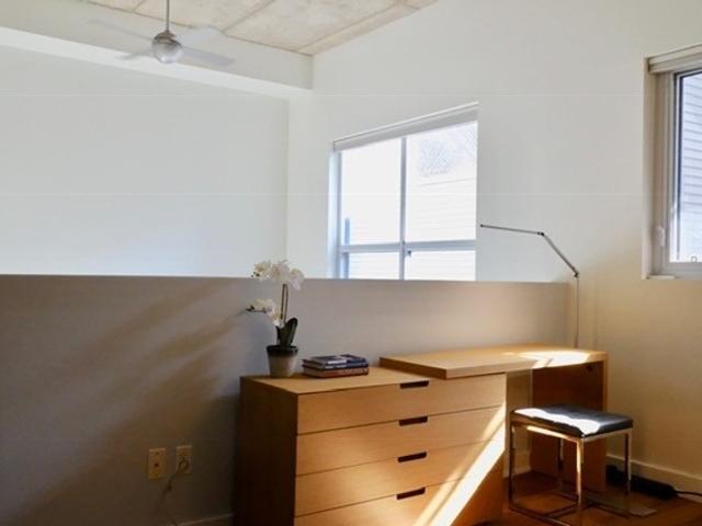 205 - 10 Wellesley Pl