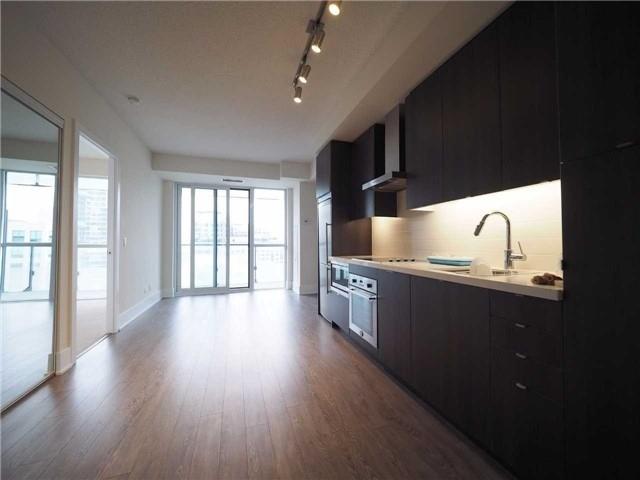 1901 - 300 Front St W