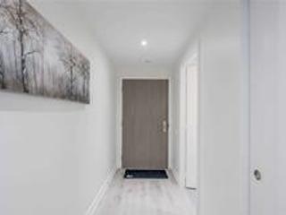 732 - 161 Roehampton Ave