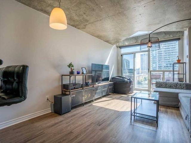 831 - 1029 King  St W