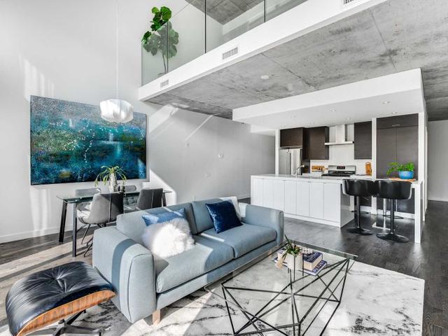 705 - 75 Portland St