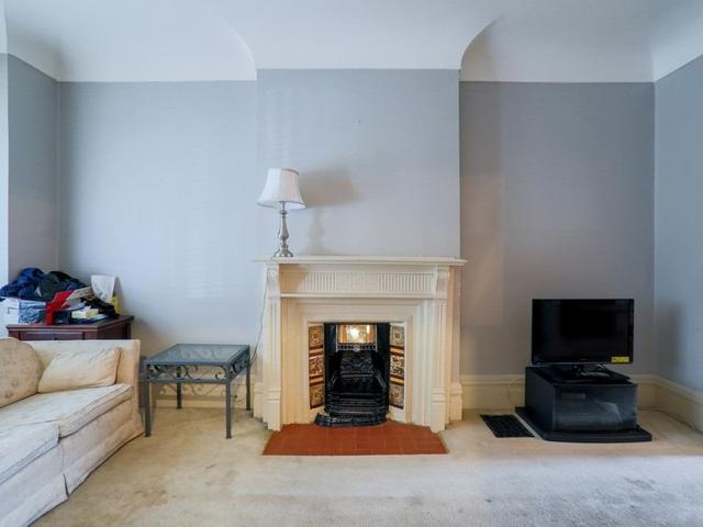 23 Oxford St