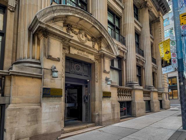 409 - 73 Richmond St W