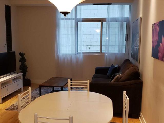 203 - 8 Wellesley St E