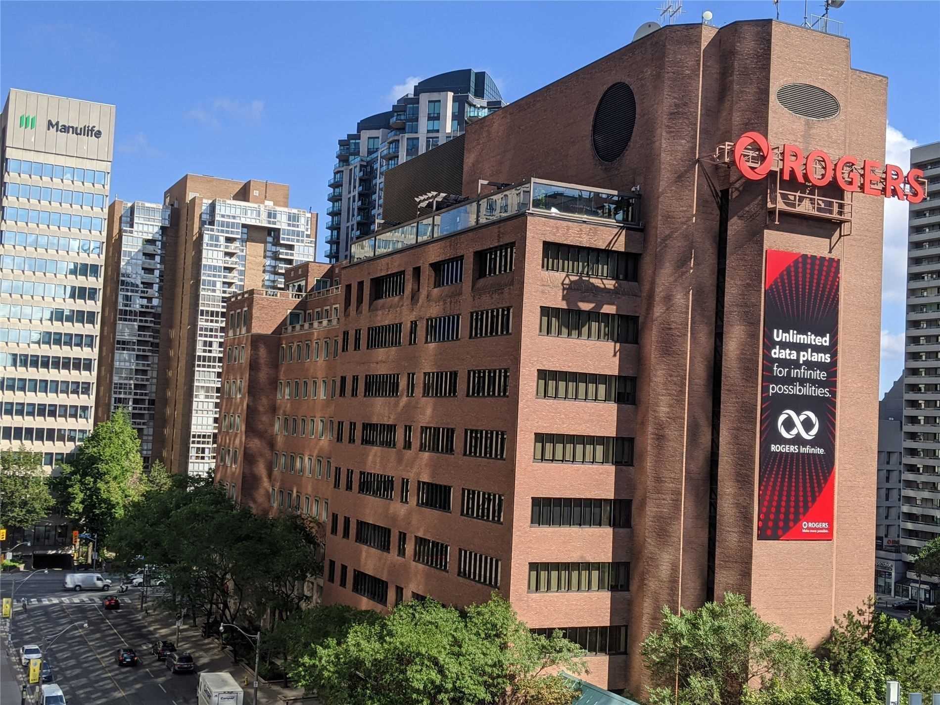 910 110 Charles St E, Toronto