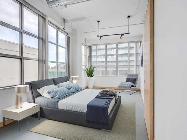 #313 - 188 Eglinton Ave E