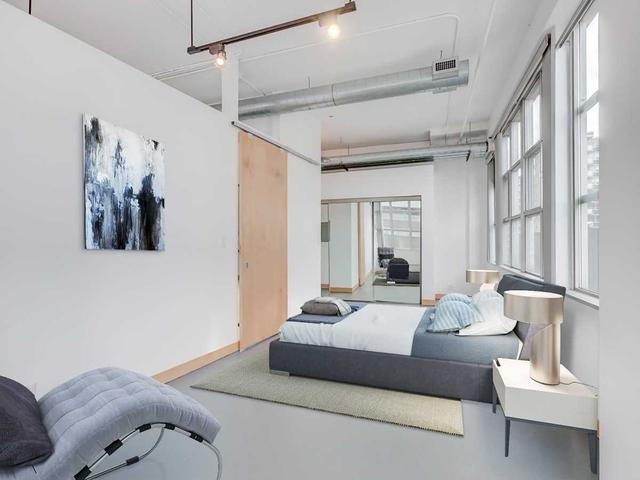 #313 - 188 Eglinton Ave E