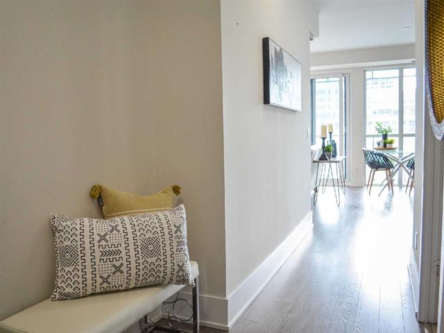 1703 - 300 Front St W