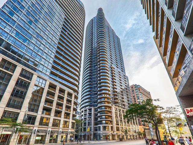 303 - 21 Carlton St