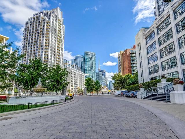 PH1006 - 637 Lake Shore Blvd W