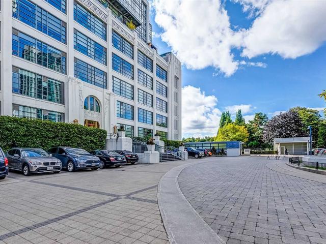 PH1006 - 637 Lake Shore Blvd W