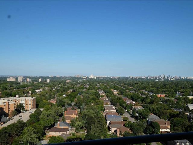 2112 - 18 Holmes Ave