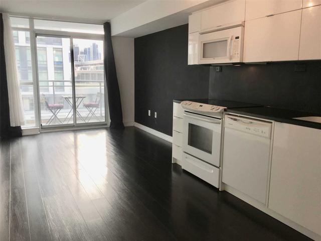 909 - 151 Dan Leckie Way