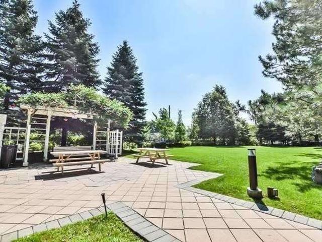 1204 - 18 Hillcrest Ave