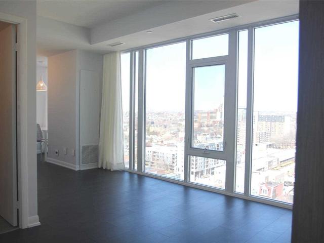 1608 - 435 Richmond St W