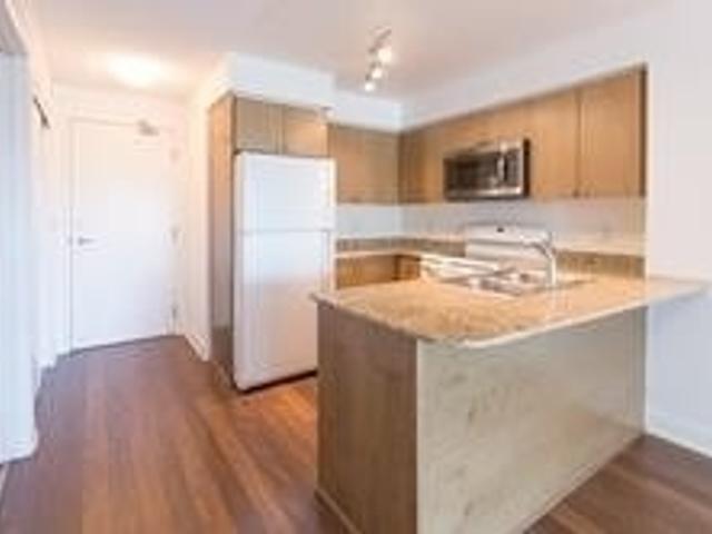 704 - 2191 Yonge St
