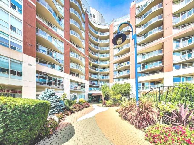 627 - 550 Queens Quay W