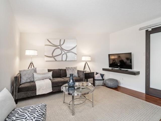202 - 250 Queens Quay W