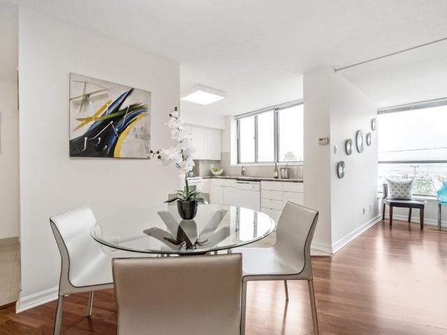 202 - 250 Queens Quay W