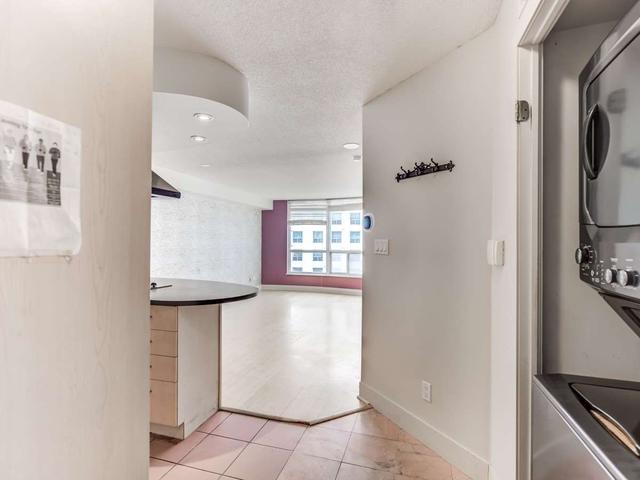 807 - 550 Queens Quay W