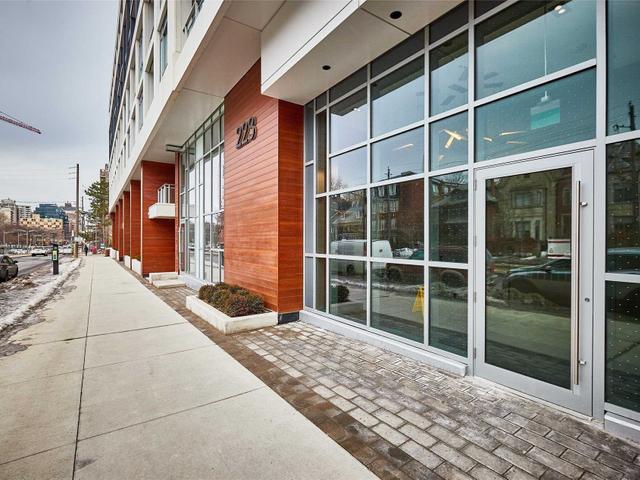 301 - 223 St Clair Ave W