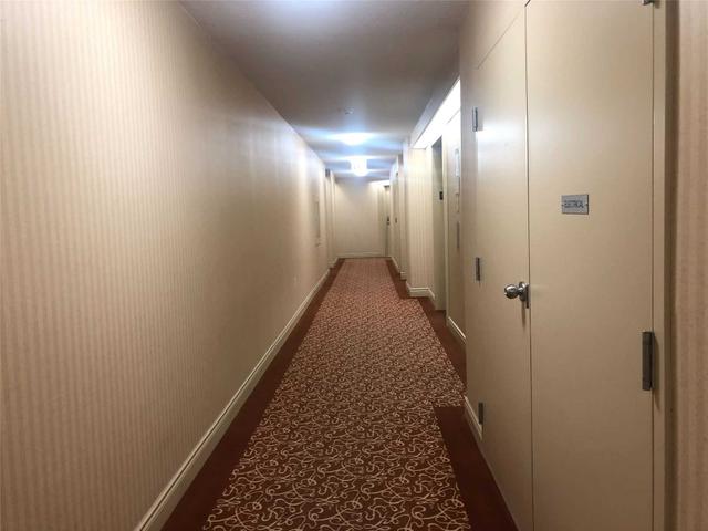 501 - 330 Adelaide St E