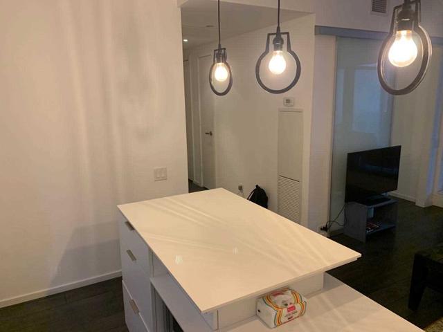 706 - 5 St Joseph St