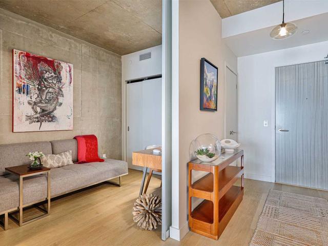 1412 - 111 Bathurst St