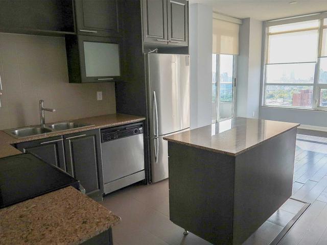 2004 - 500 Sherbourne St