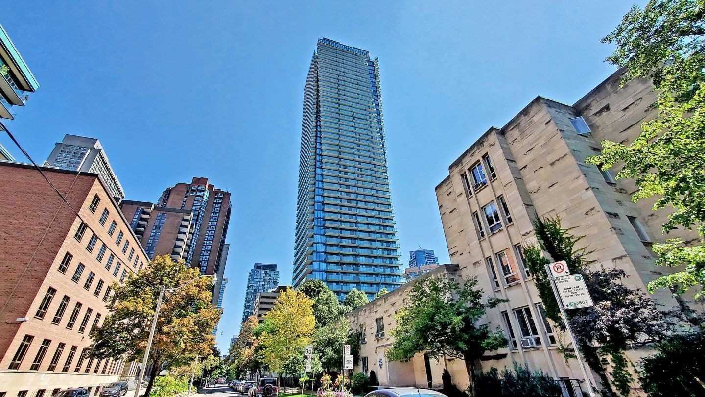 1703 65 St Mary St, Toronto Expired, C4917037 Condos.ca