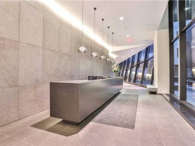 1317 - 629 King St W