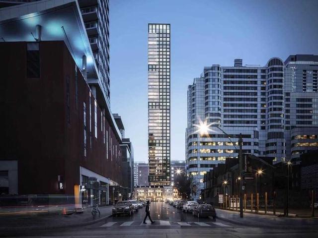333 King St W