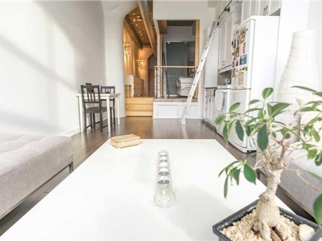 906 - 155 Dalhousie St