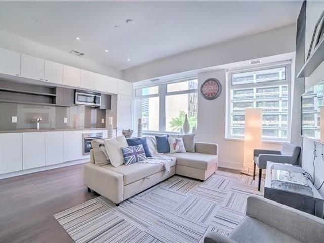 304 - 111 St.Clair Ave W