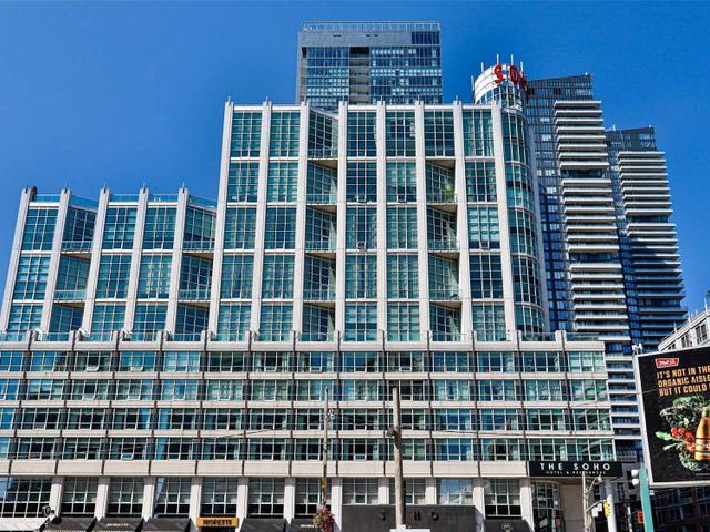 1121 - 36 Blue Jays Way