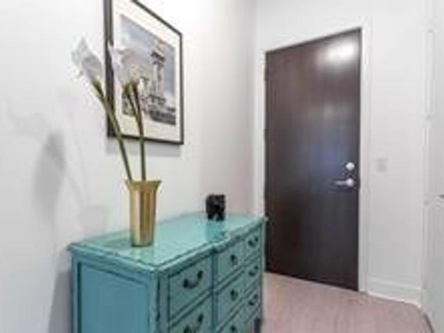 409 - 399 Adelaide St W