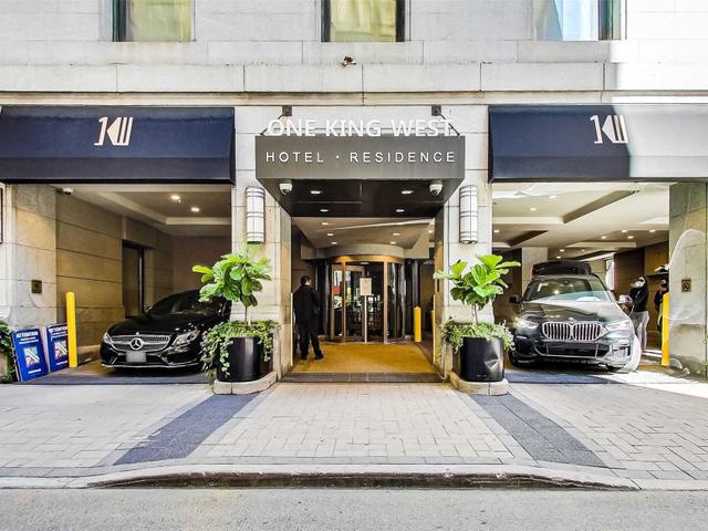 625 - 1 King St W