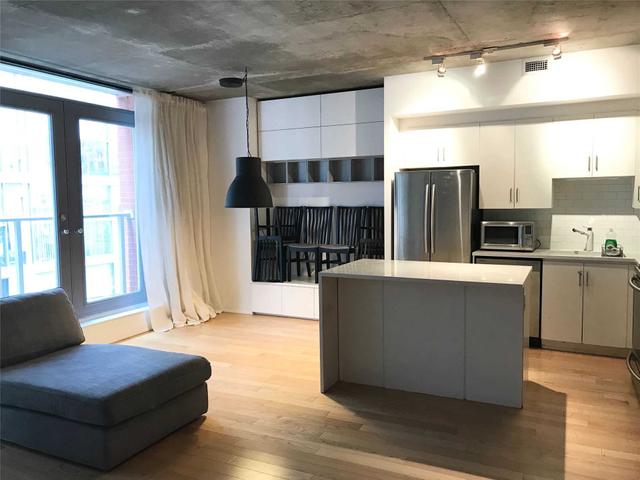 307 - 36 Charlotte St