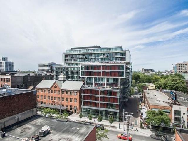 909 - 461 Adelaide St W