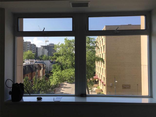 423 - 111 St.Clair Ave W