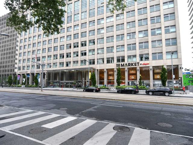 1003 - 111 St Clair Ave W