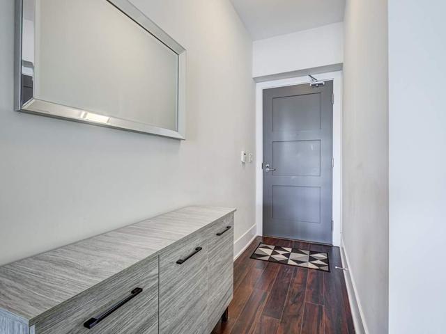 1802 - 300 Front St W