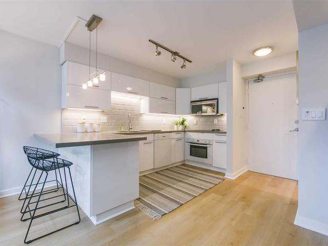 615 - 1029 King St W